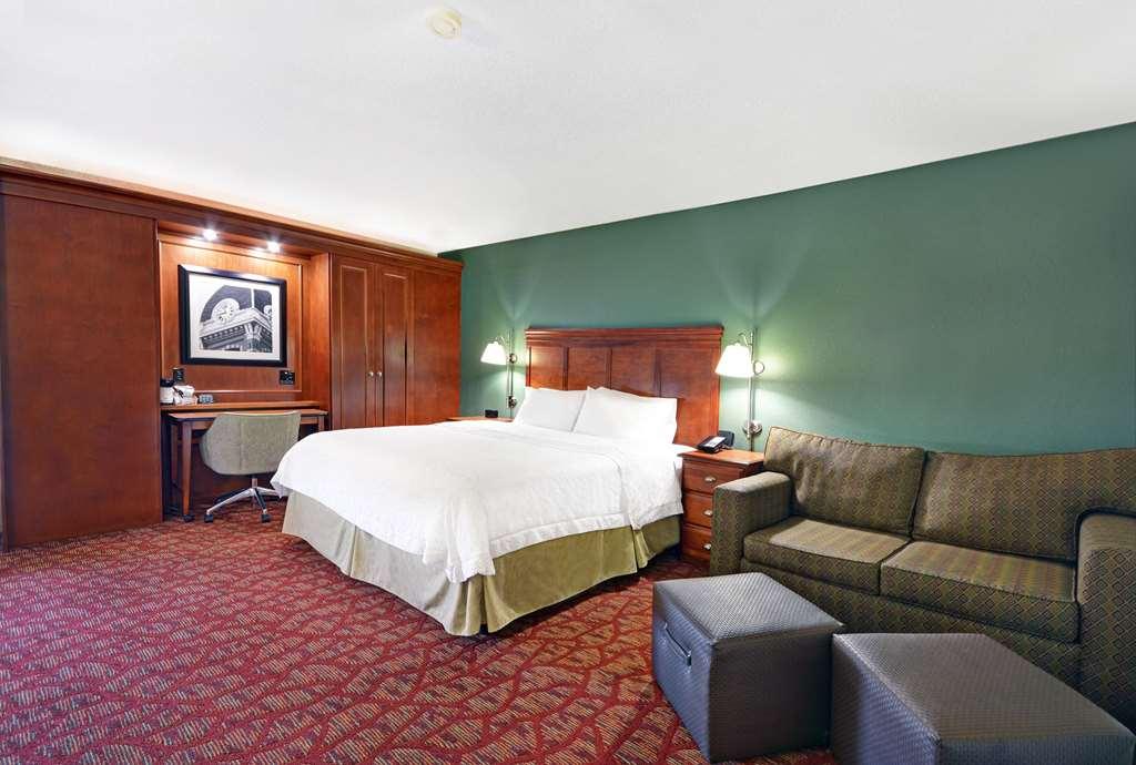 Hampton 3*