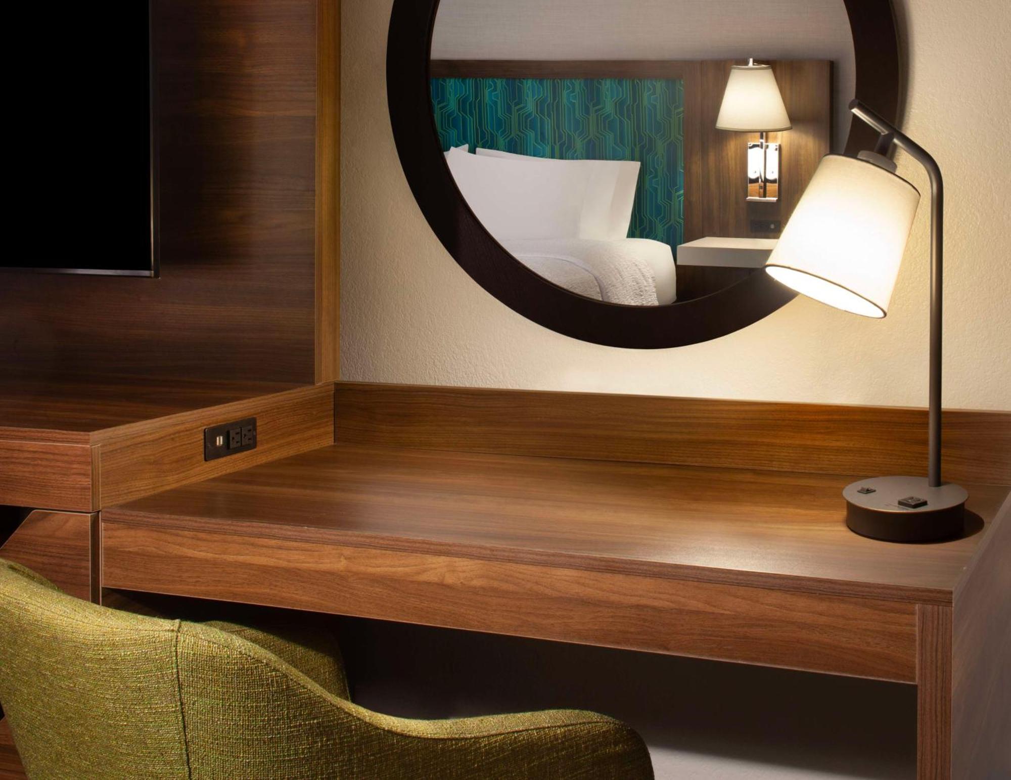 Hotel Hampton Athens
